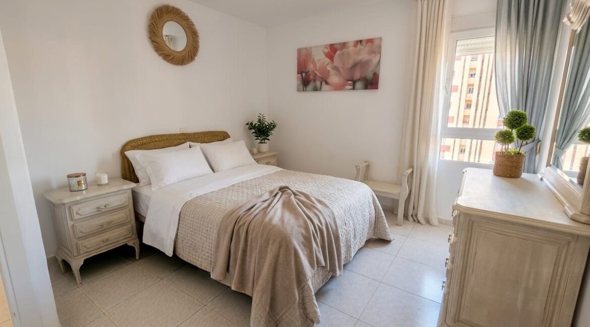 08d2580b-17ad-46ef-83e1-43ca4bbce439