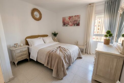 08d2580b-17ad-46ef-83e1-43ca4bbce439