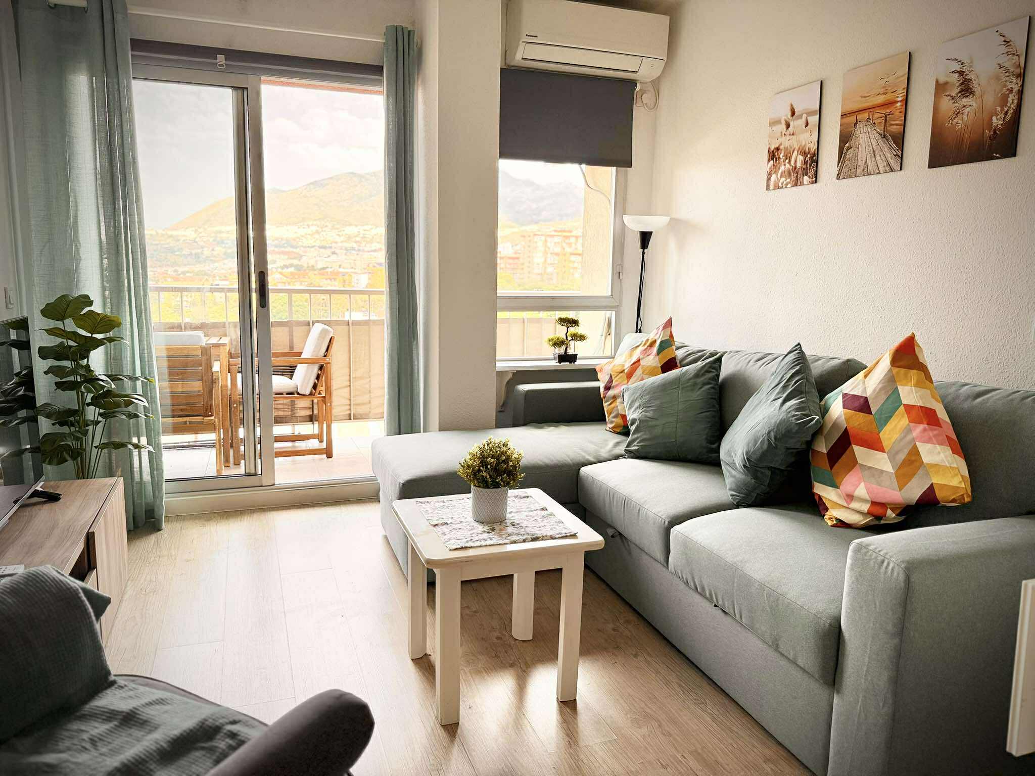 VUT/MA/97081 Ref: HJ1006 Holiday, One Bedroom Apartment: Júpiter, Benalmádena.