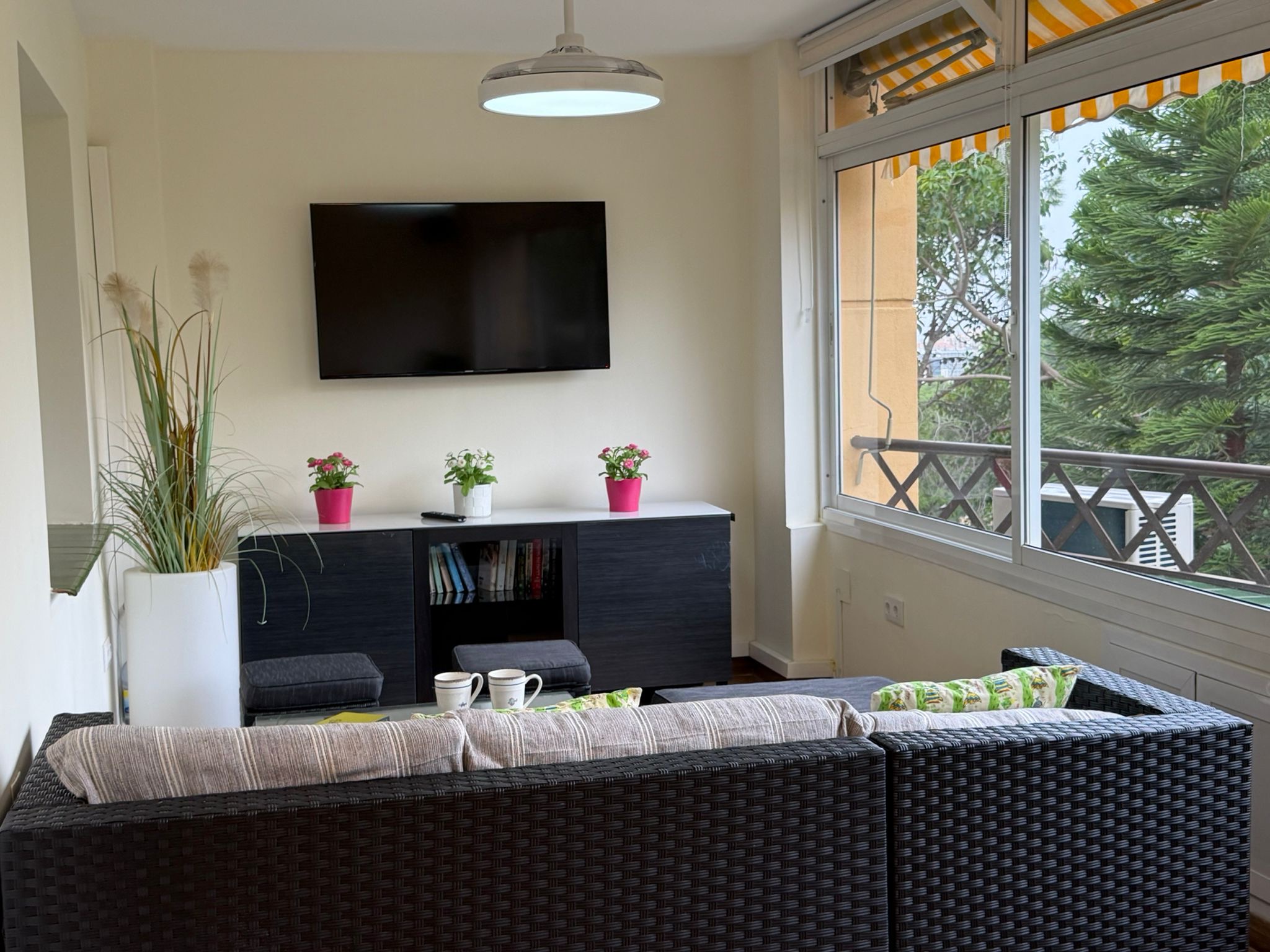 01157FD8-BE6F-4E59-83AD-8E718C6DA816