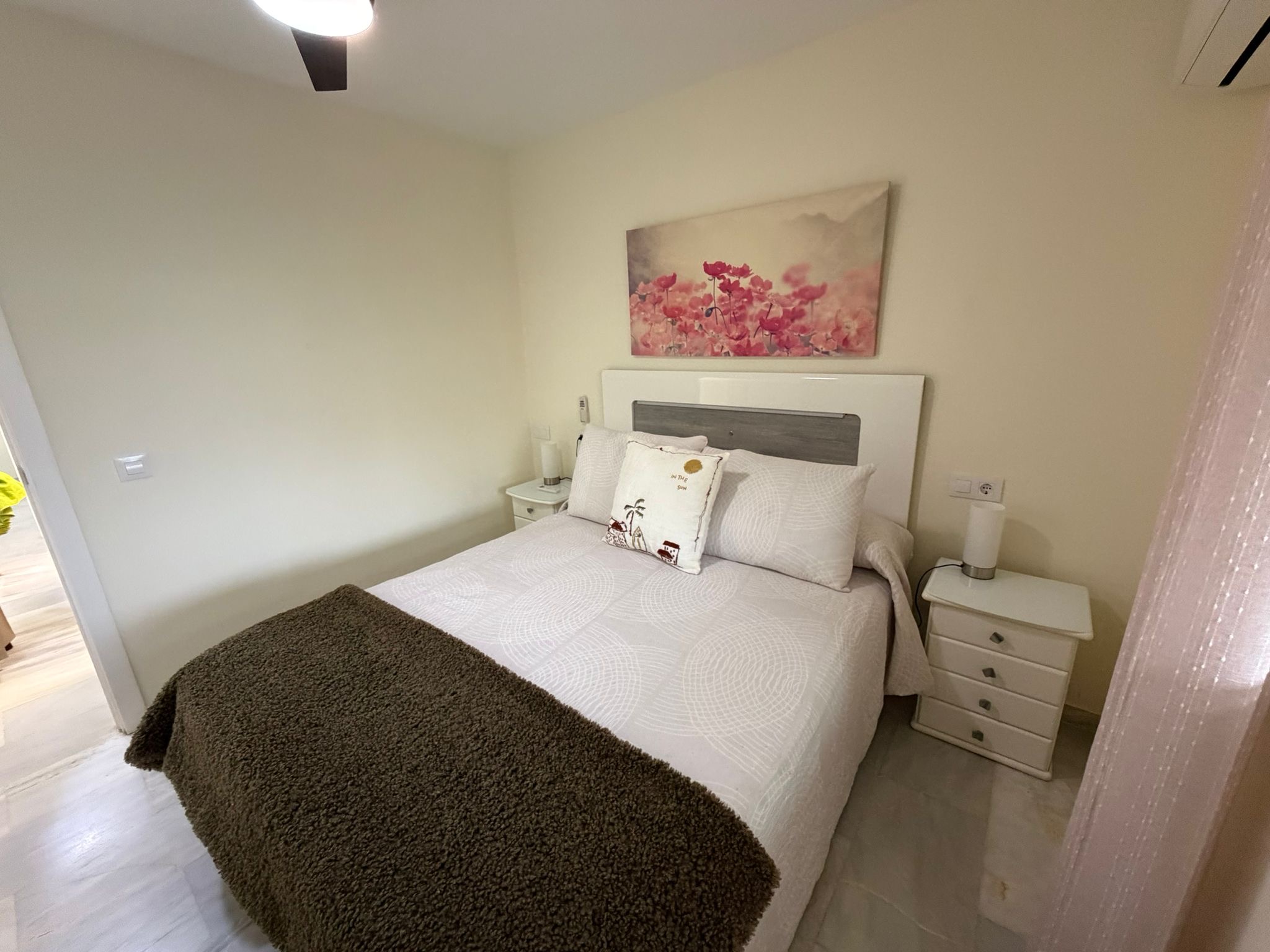 04E980EB-6743-4FED-8733-85A9574CF40B