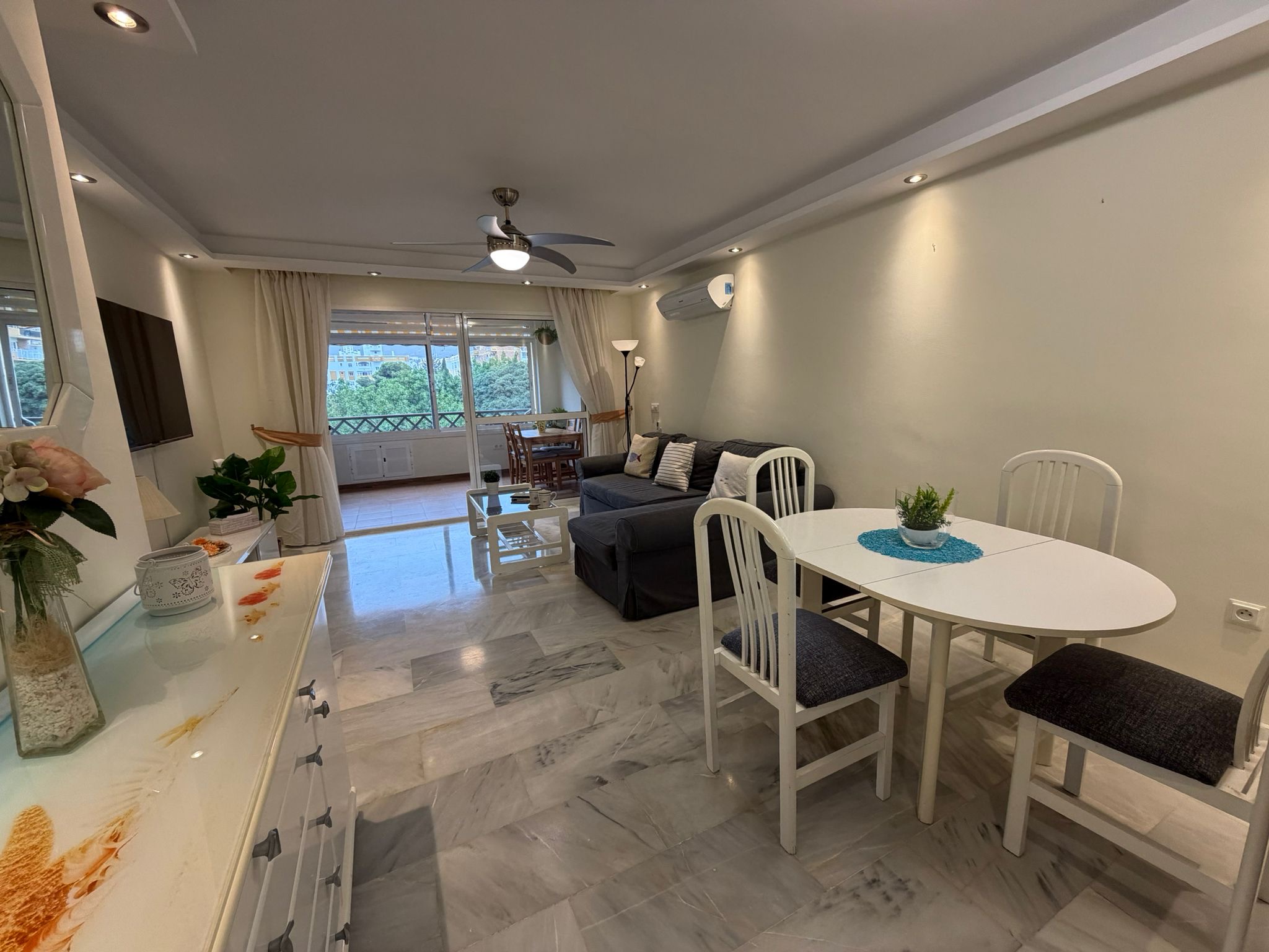 BCF25F49-064E-4472-B08B-03064AF0D144